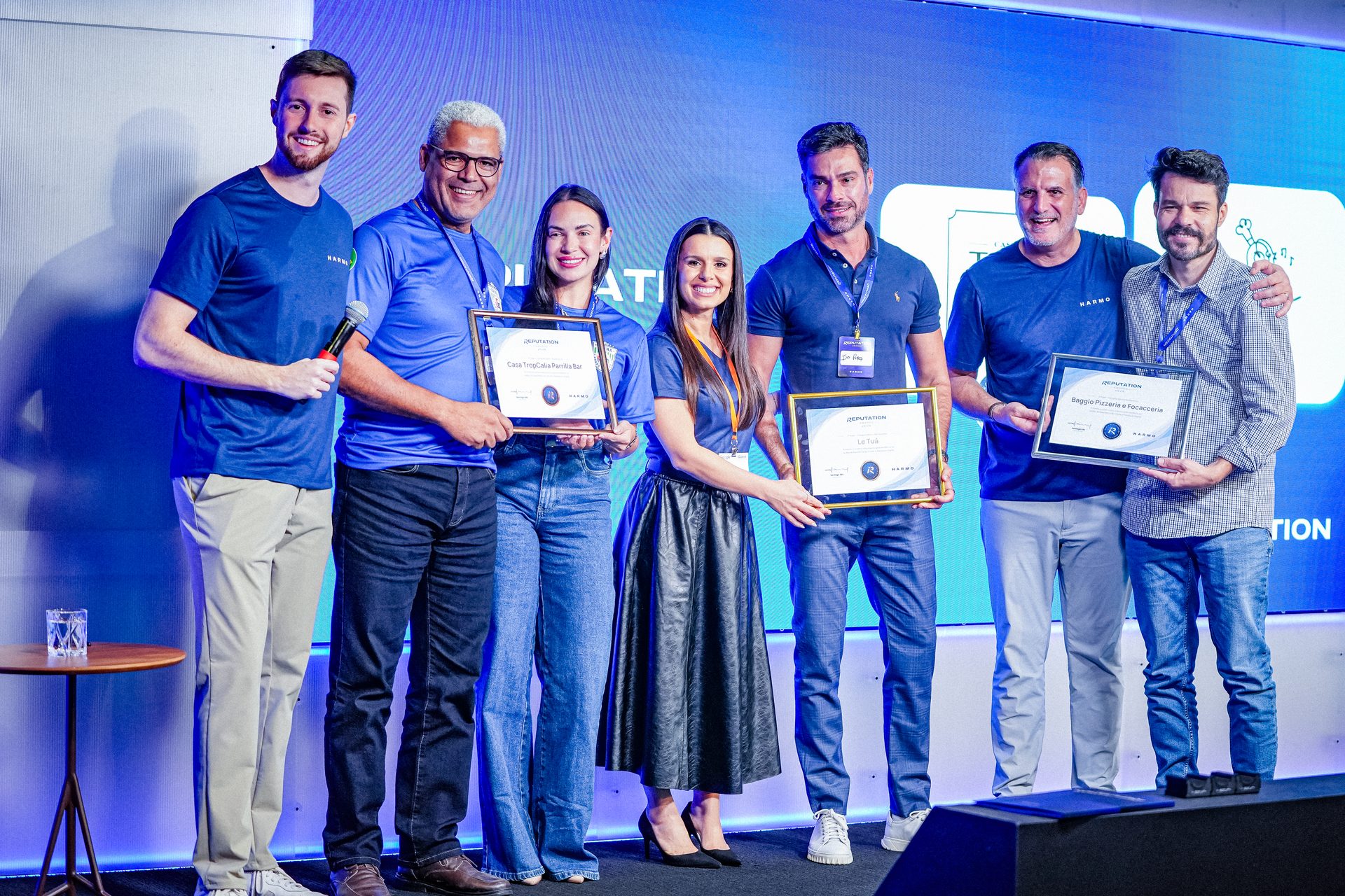 Pódio Bares e Restaurantes — Le Tuá (Ouro), Baggio (Prata), Casa TropCalia (Bronze) · Reputation Awards 2026